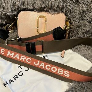 Marc Jacobs Snap Shot Cross Body